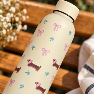 Borraccia color crema con cani e fiocchi – Immagine 7
