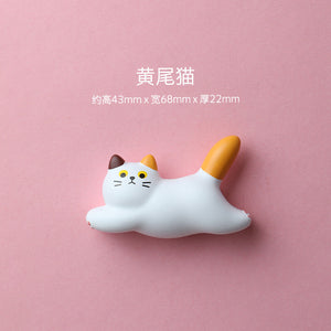 Magnete da frigorifero – Gatto bianco con coda dorata – Immagine 2