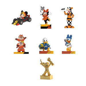 Topolino, Minni, Paperino, Paperina, Pippo, Cip e Ciop in versione piloti