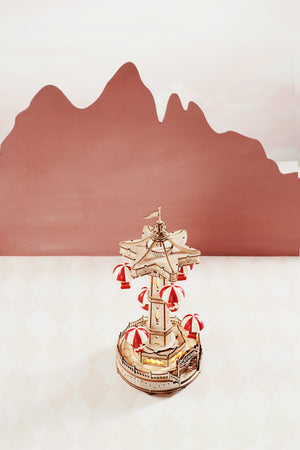Torre delle mongolfiere in legno con luci e musica – Immagine 7