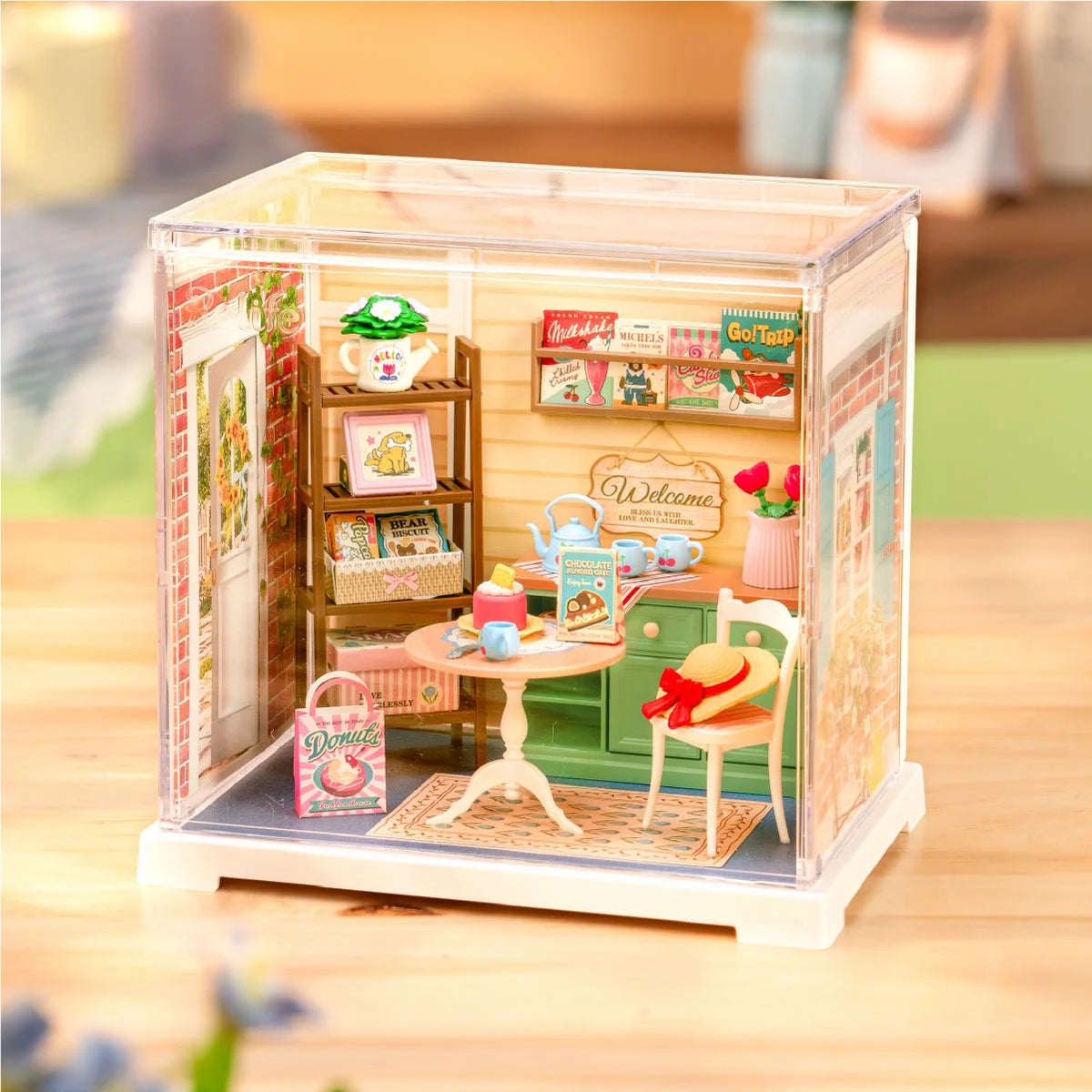 Balcone soleggiato per il relax in miniatura – Immagine 2
