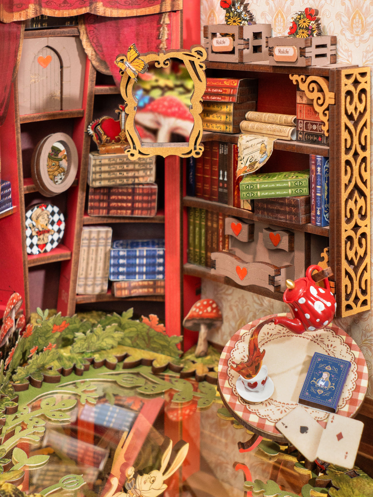 Caduta nel paese delle meraviglie – Inserto per libreria – Immagine 10
