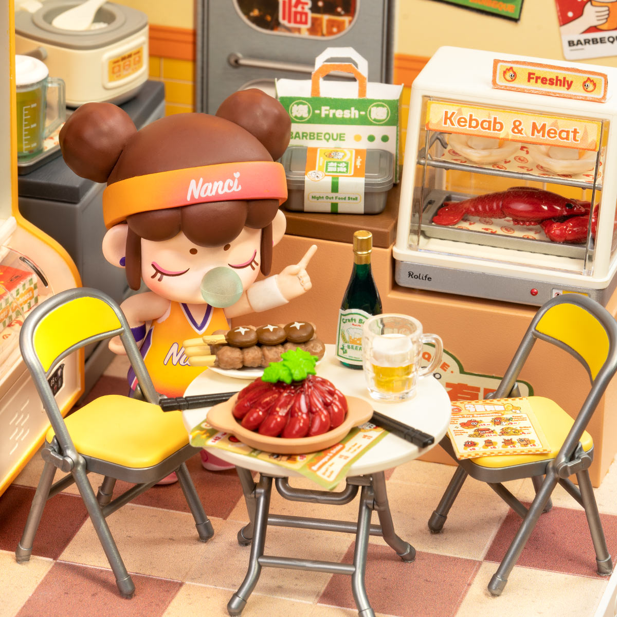 Chiosco notturno di street food in miniatura – Immagine 2