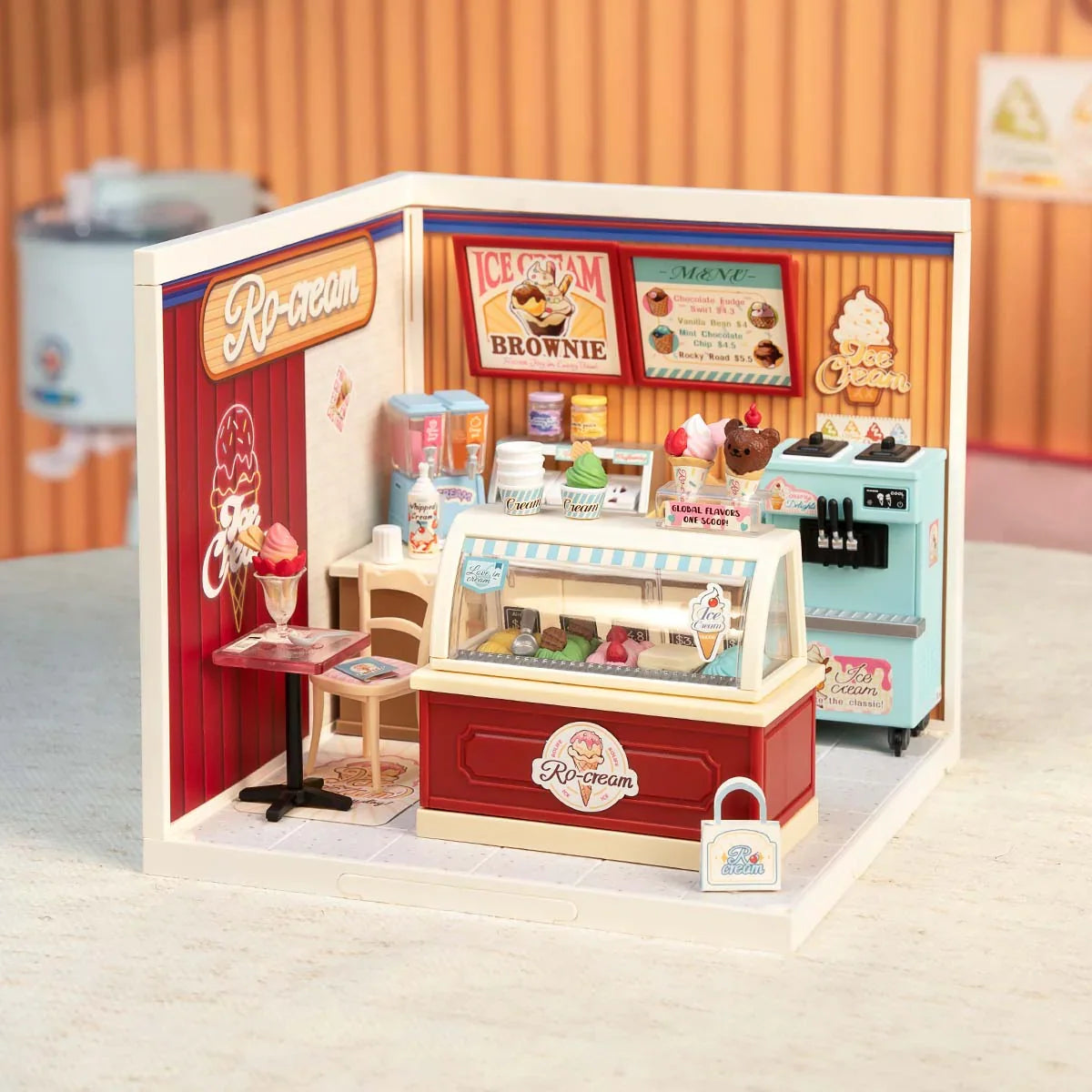 Gelateria in miniatura con illuminazione – Immagine 2