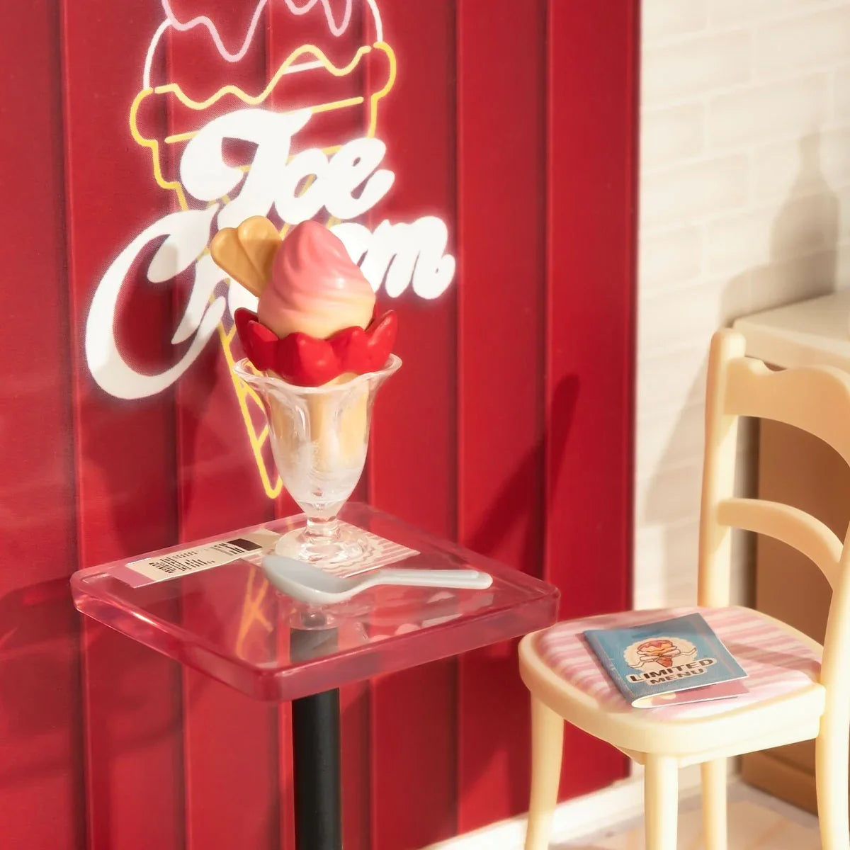 Gelateria in miniatura con illuminazione – Immagine 4