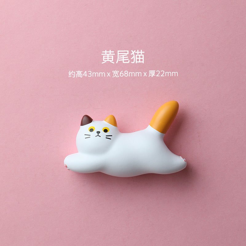 Magnete da frigorifero – Gatto bianco con coda dorata – Immagine 2