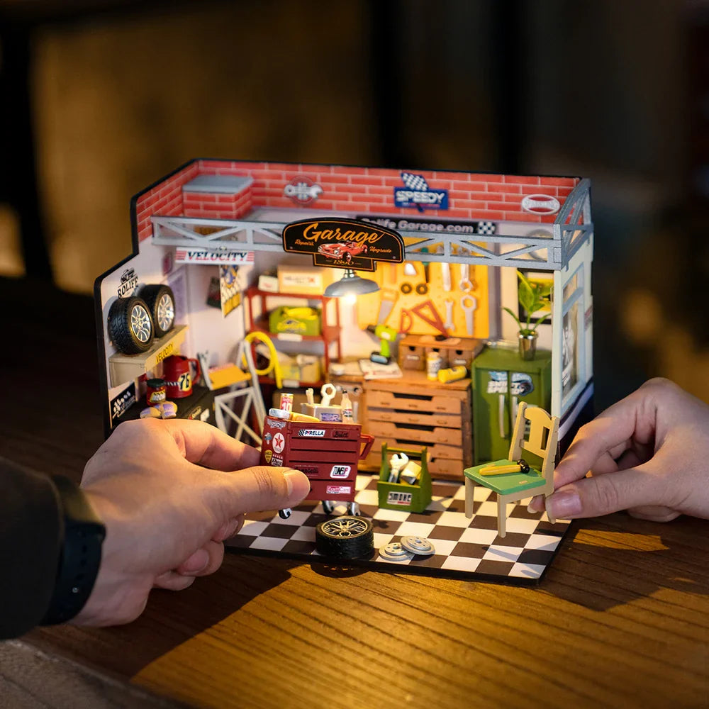 Officina e garage in miniatura – Immagine 1