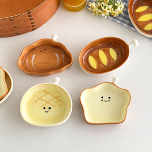 Piattino in ceramica con dolci da forno – Immagine 1