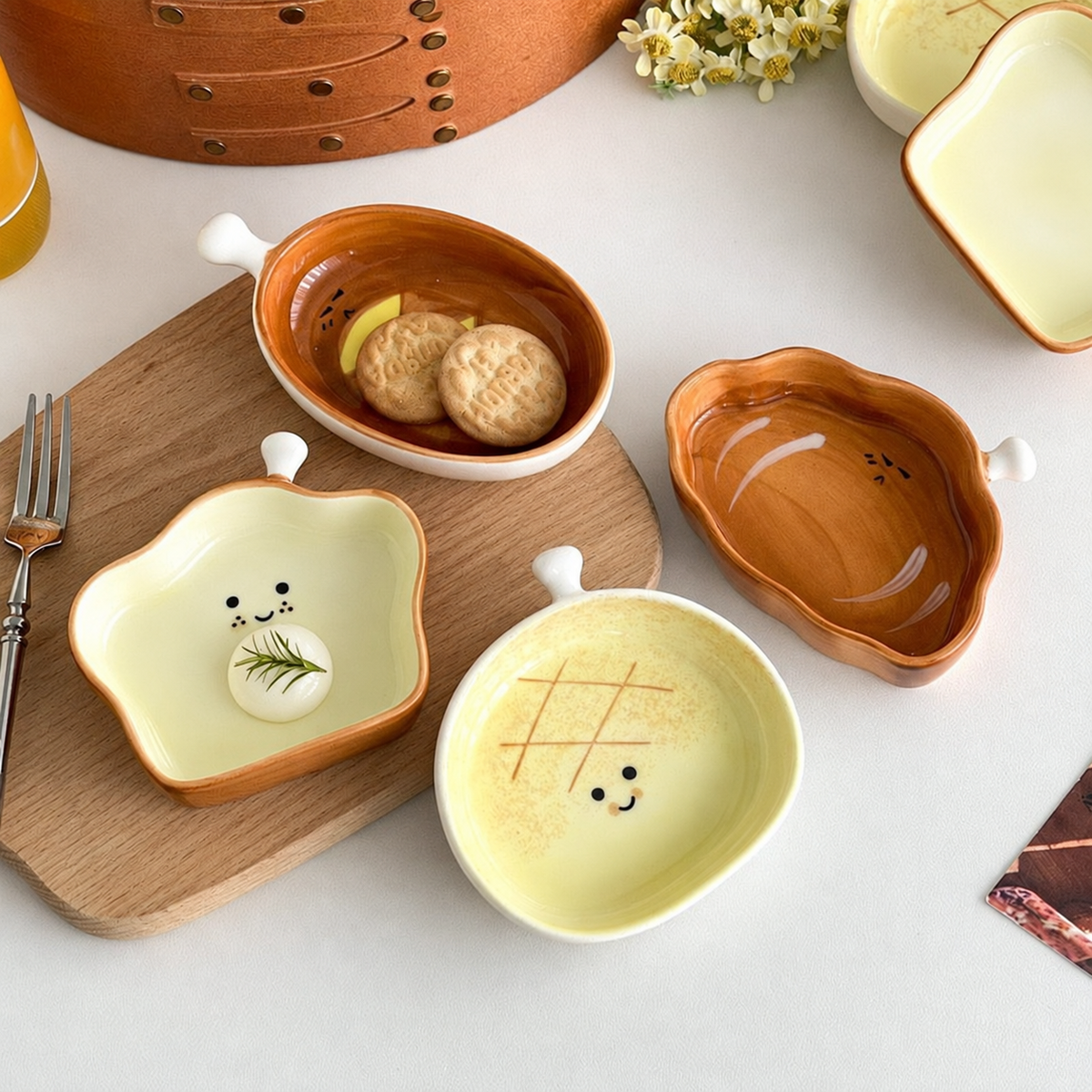 Piattino in ceramica con dolci da forno – Immagine 4