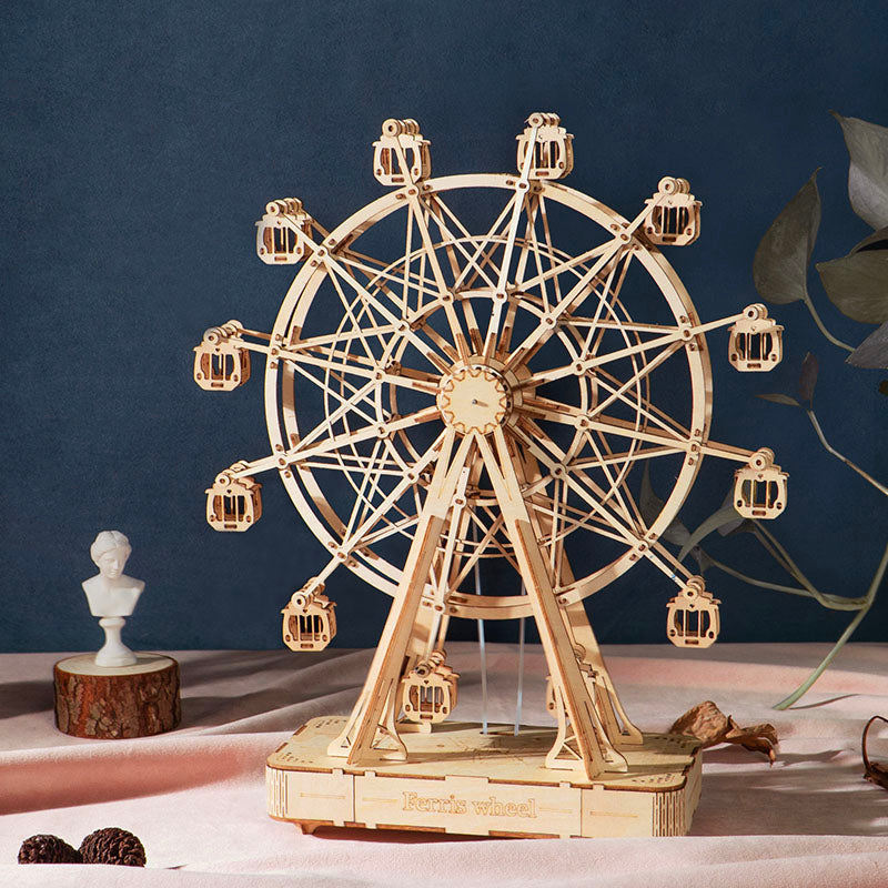 Ruota panoramica musicale in legno – Immagine 1