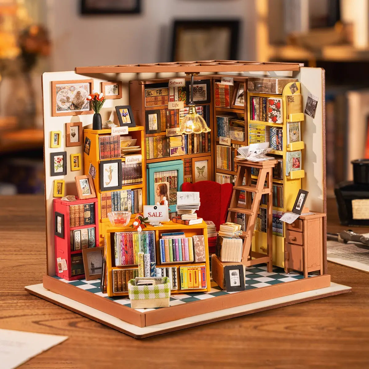 Studio di Sam in miniatura – Immagine 1